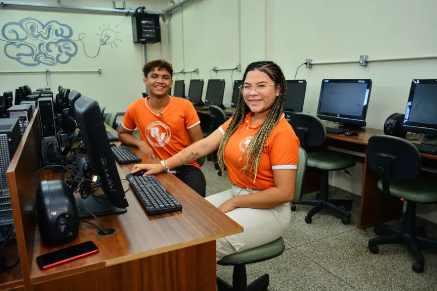 Governo do Estado recebe doação de mil computadores do Ministério das Comunicações e fortalece ensino nas escolas públicas do Amapá