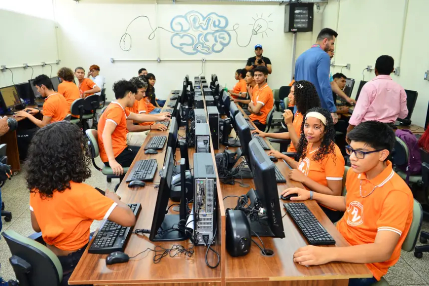 Governo do Estado recebe doação de mil computadores do Ministério das Comunicações e fortalece ensino nas escolas públicas do Amapá