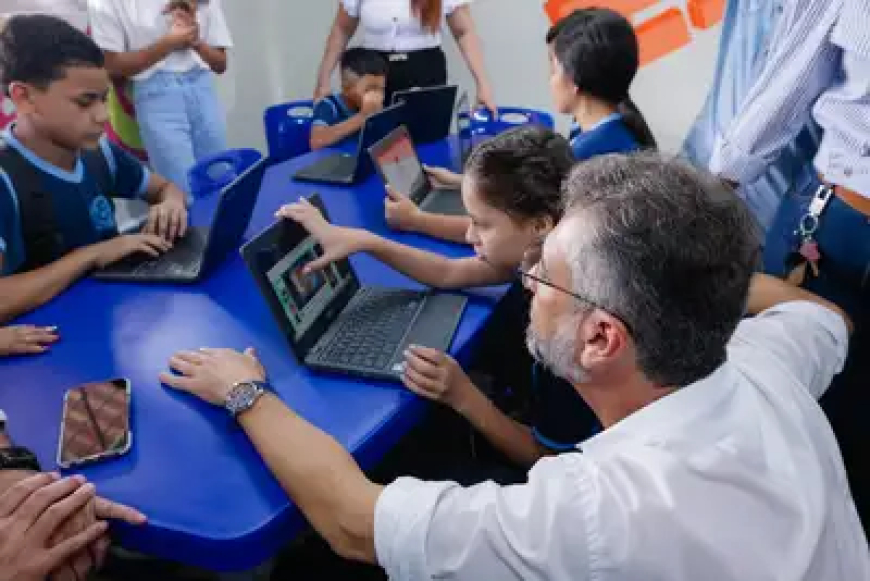'Nunca se construiu e se reconstruiu tantas escolas no Amapá como agora', afirma governador Clécio ao entregar 35⁰ escola da gestão, em Santana