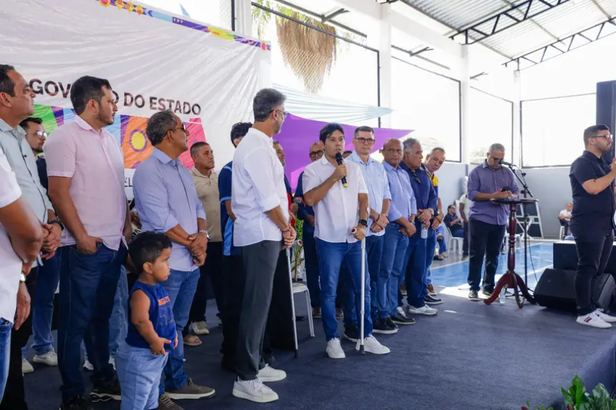 'Nunca se construiu e se reconstruiu tantas escolas no Amapá como agora', afirma governador Clécio ao entregar 35⁰ escola da gestão, em Santana