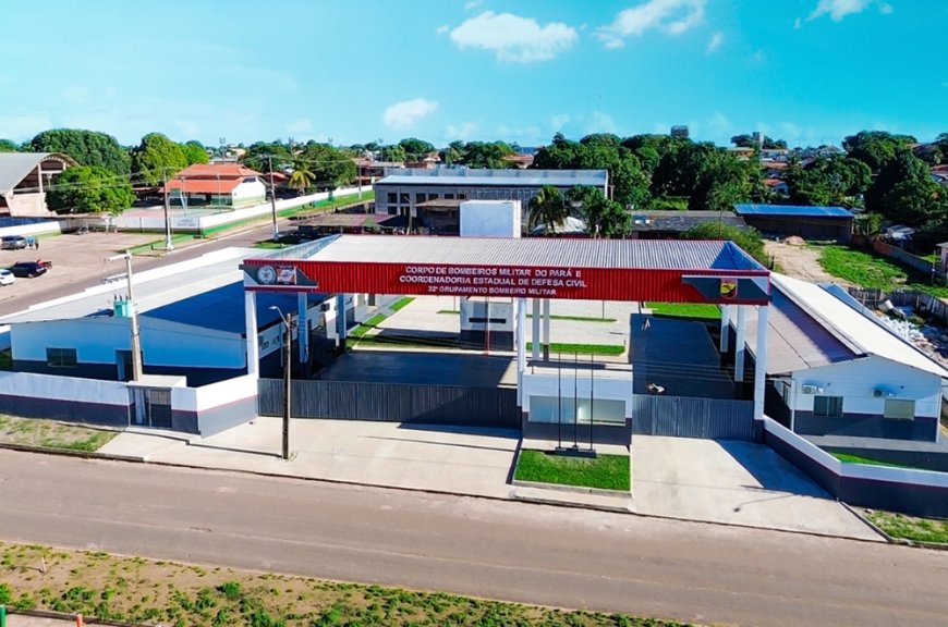 Inauguração do 32° Grupamento Militar do Corpo de Bombeiros, em Almeirim.