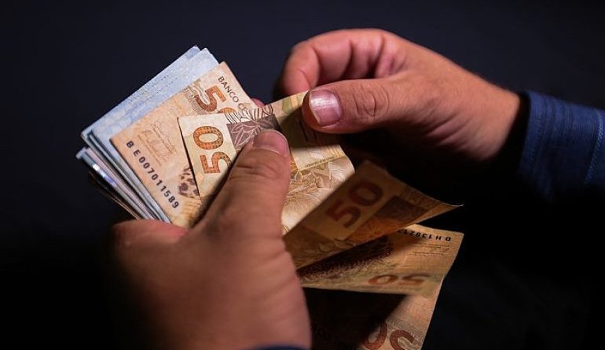 Governo propõe salário mínimo de r$ 1.717 em 2027