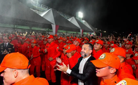 Clécio entrega maior reforço da história dos Bombeiros e amplia efetivo em 60%